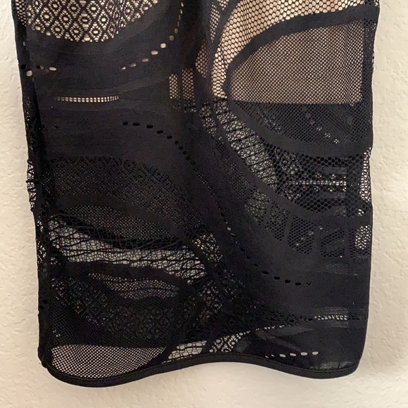 Lace Sheath Dress - Picture 10 of 10